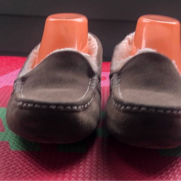 UGG Ansley Grey Women's Suede Indoor/Outdoor Moccasin Slippers Size 7 - Picture 2 of 9